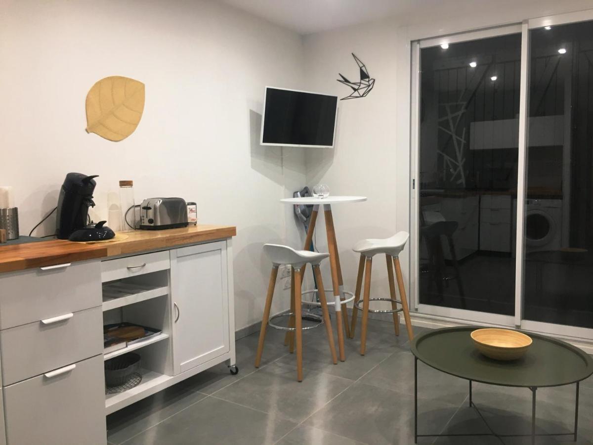 Studio Cosy Proche Mer Saint-Cyr-sur-Mer Buitenkant foto